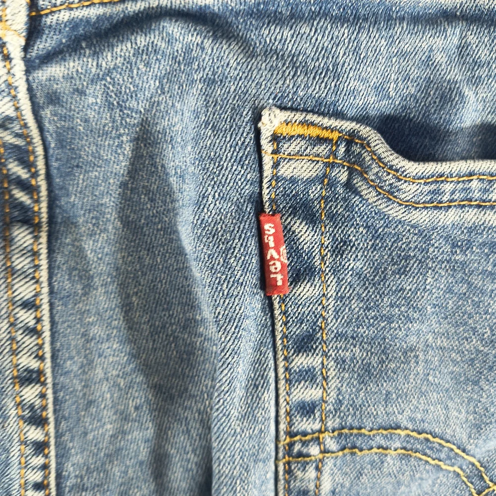 Levi's 505 Men's Size 38 X 32 Light Blue Distressed Straight Jeans